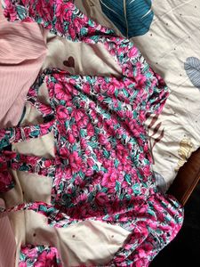 Floral Print Puff Sleeve Crop Top