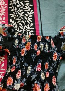 Floral Print Puff Sleeve Top