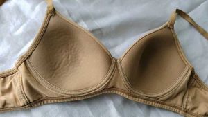 brand new (Amante)Comfortable Everyday Bra