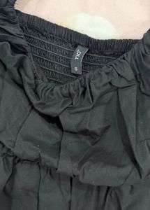 Chic Black Off-Shoulder Puff Sleeve Dress