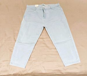 Capri Jeans