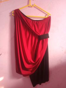 Chic Red and Black One-Shoulder Dress