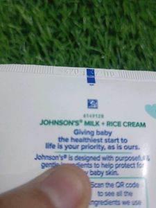 Johnson's Milk + Rice Cream 200g