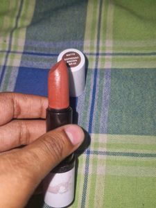 Lipsticks - Matte &amp; Creme Nudes
