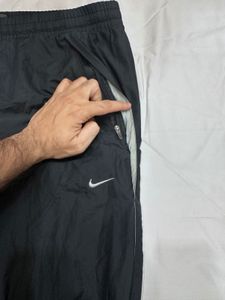 Nike Windbreaker Track Pants Black | Mesh Lined |