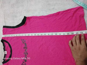 Pink Sleeveless T-Shirt with Bat Graphic
