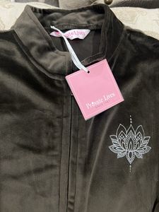 Supersoft Velvet Night suit in Green