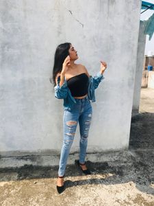 H&amp;M Skin Fitted Torn Jeans
