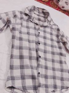 Classic Plaid Button-Up Shirt