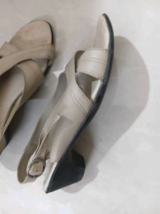 Stylish Cream Slingback Sandals