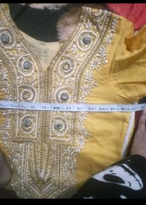 Beautiful Suit And Pant Set With Dupatta