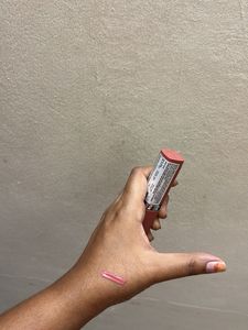 L'Oreal Paris 16H Matte Resistance Lipstick