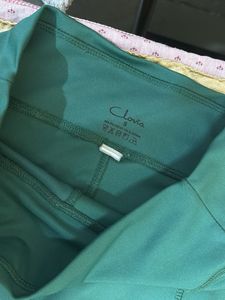 Green Athletic Leggings with Pockets