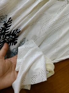 Stylish White Sleeveless Tunic Top