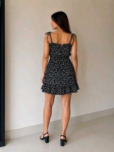 Chic Floral Print Mini Dress