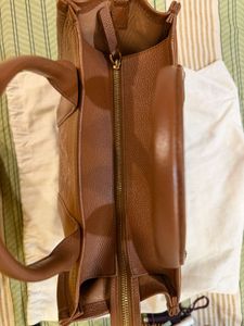 Authentic Marc Jacobs Leather The Medium Tote Bag