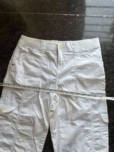 3/4th White Cargo Capris