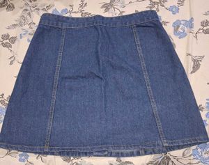 Classic Denim Button-Up Skirt