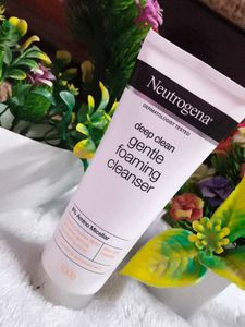 New &amp; upgraded Neutrogena Deep Clean Foaming Clea