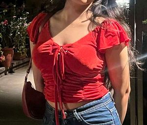 Chic Red Ruched Tie-Front  padded Top