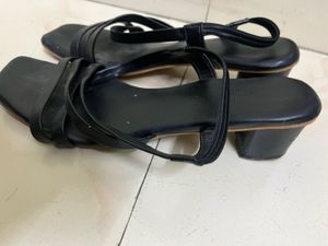 Stylish Black Strappy Flat Sandals
