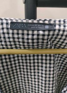 Gingham Ruffle V-Neck Top