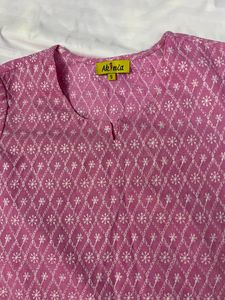 Embroidered Chikankari Kurti💖