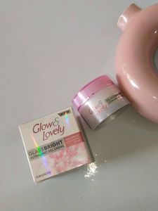 Glow & Lovely Glassbright Ultralight Gel Creme