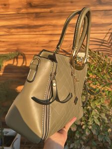 Elegant 'Glorious' Handbag