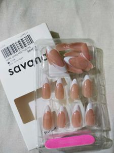 Savana French Tip Press-On Nails