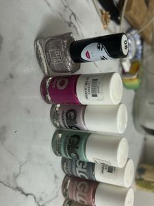 Set of 8 Nail Paints