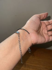 Elegant Silver Tone Bangle Set