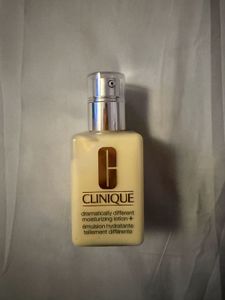 Auth Clinique Dramatically Different Moisturiser