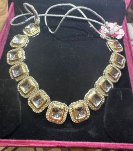 Elegant Kundan Necklace Set