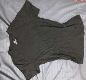 H&M Black T-Shirt