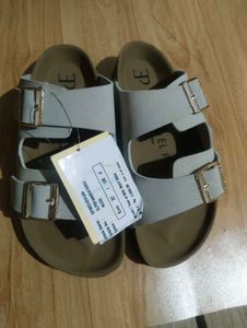 El Paso White Buckle Sandals For women