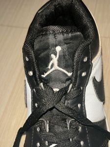 Black &amp; White Fashion Sneakers