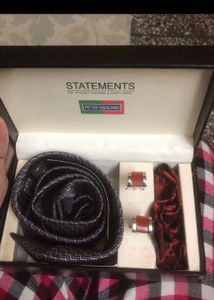‼️SALE Peter England Tie, Pocket Square &amp; Cuff Lin