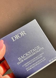 Dior Glow Maximizer pallete :- pearly peach glo