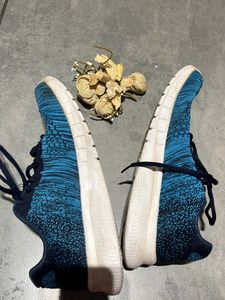 Like New Liberty Leap7x Walking Shoes
