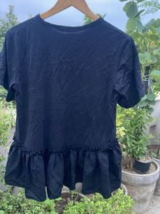 Chic Black Ruffled Hem Top