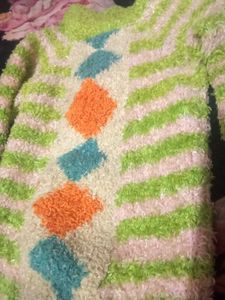 Girls Fuzzy Knit Sweater with topa hude