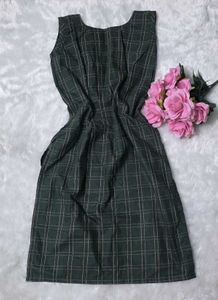 Elegant Black Cotton Checked Kurta Set with Straig