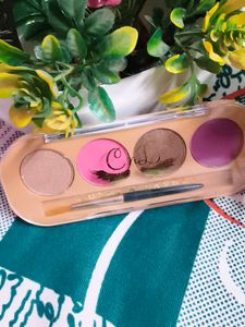 3-Color Eyeshadow Palette