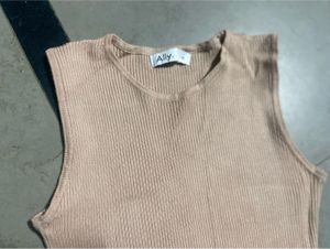 Sleeveless Ribbed Knit Midi Dress