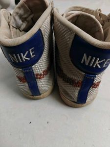 Nike Blazer Mid Top Sneakers