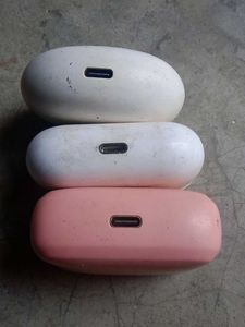3 earbuds working but need battery