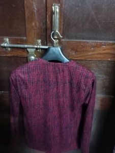 Stylish Red &amp; Black Textured Long Sleeve Top