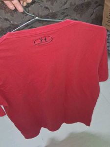 Under Armour Red T-Shirt