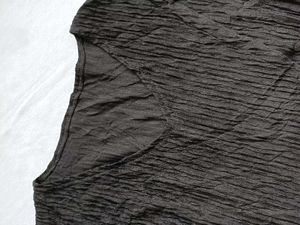 Crinkle Texture Black V-Neck Top